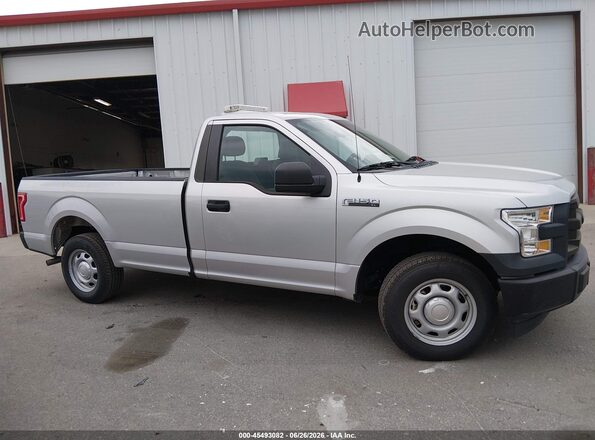 1FTMF1C80HKE26049 2017 FORD F150 Серебряный Вид задней части салона