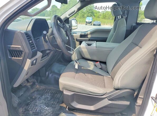 1FTMF1C84GFB09463 2016 FORD F150 White Вид салону спереду