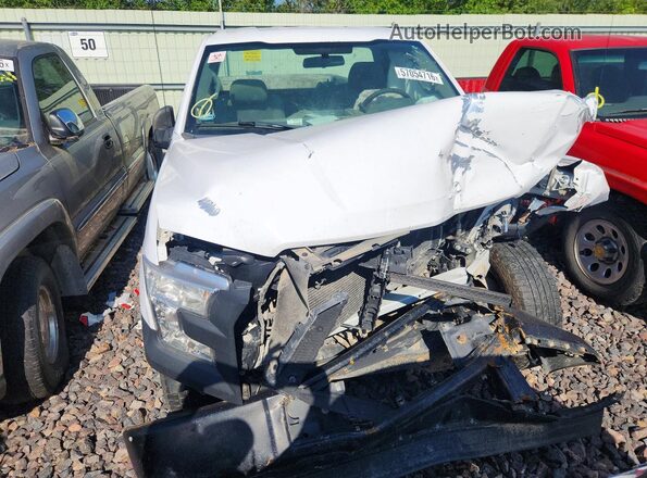 1FTMF1C86HKD57030 2017 FORD F150 White Widok z przodu