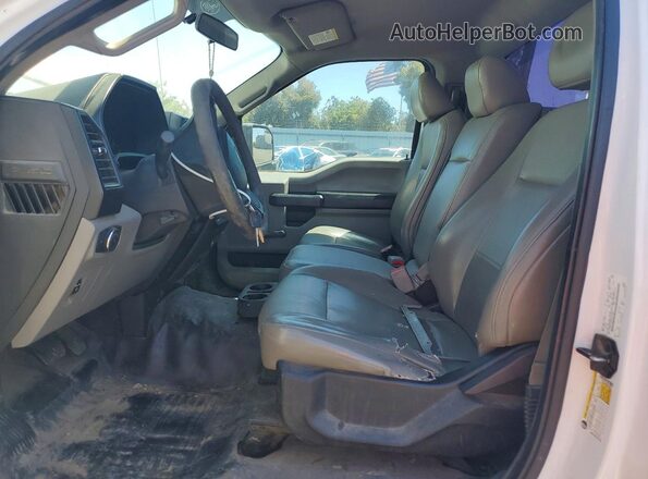 1FTMF1C89GKD39782 2016 FORD F150 White Սալոնի դիմացի տեսք