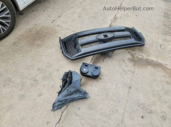 1FTMF1C89GKE06137 2016 FORD F150 White Շարժիչի բաժամունքի տեսք