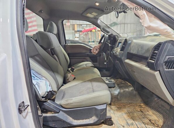 1FTMF1C89HKE35946 2017 FORD F150 White Rear seats view