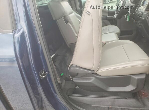 1FTMF1CB0JFC86126 2018 FORD F150 Синий Вид задних сидений
