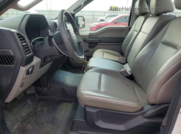 1FTMF1CB0JKF68161 2018 FORD F150 White Front interior view