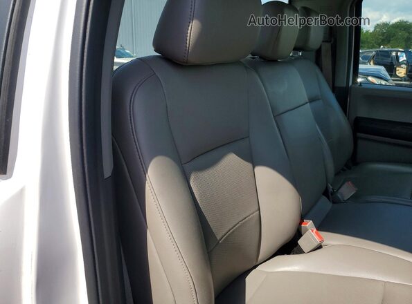 1FTMF1CB0JKF68161 2018 FORD F150 White Rear seats view
