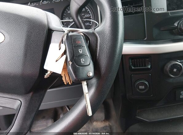 1FTMF1CB0MKE45352 2021 FORD F150 White Вид панелі приладів