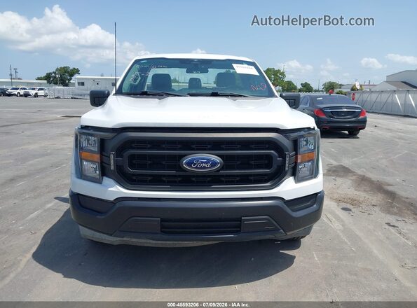 1FTMF1CB0PKF69223 2023 FORD F150 White Vista interior trasera
