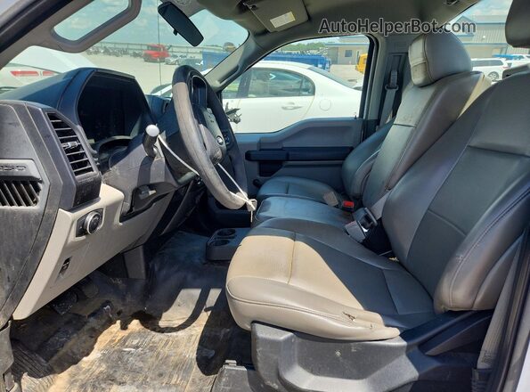 1FTMF1CB1JKF20300 2018 FORD F150 White Front interior view