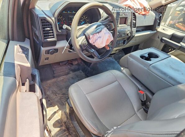 1FTMF1CB1KKC19513 2019 FORD F150 White Вид панелі приладів