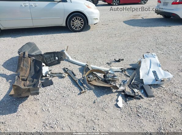 1FTMF1CB2KKD24092 2019 FORD F150 White Widok z tyłu