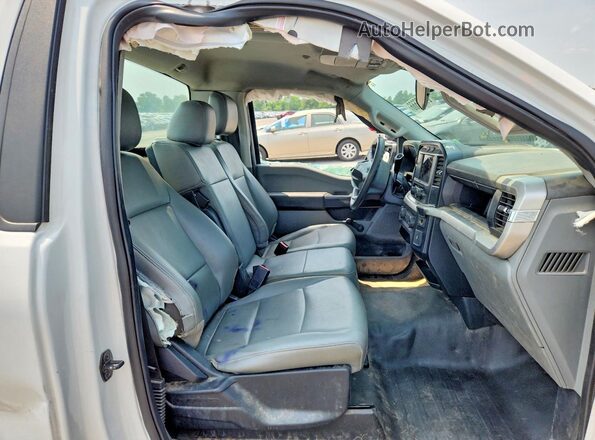 1FTMF1CB3NKD48843 2022 FORD F150 White Вид задніх сидінь
