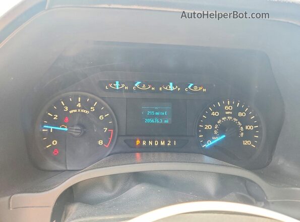 1FTMF1CB5JKD06412 2018 FORD F150 White Widok zestawu wskaźników