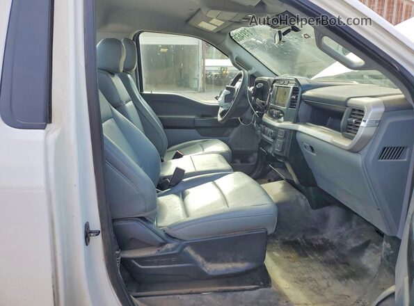 1FTMF1CB5PKE71904 2023 FORD F150 Белый Вид задних сидений