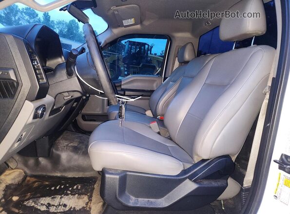 1FTMF1CB6KFB64405 2019 FORD F150 White Vista interior delantera