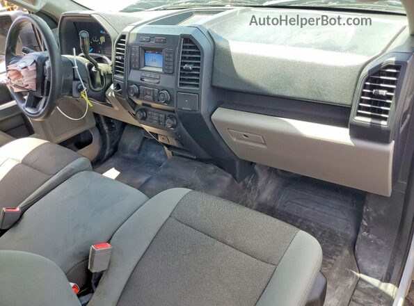 1FTMF1CB6LFC64022 2020 FORD F150 Белый Вид панели приборов