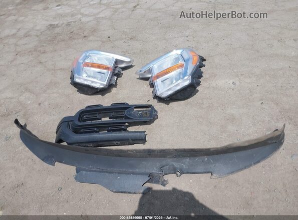 1FTMF1CB6NKE58639 2022 FORD F150 White Dashboard view