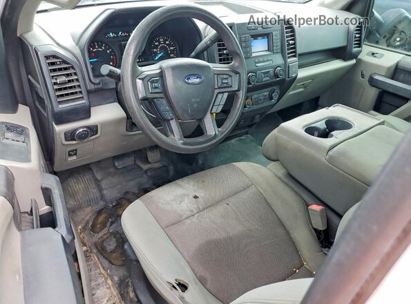 1FTMF1CB7KKD33404 2019 FORD F150 White Առջևի վահանակի տեսք
