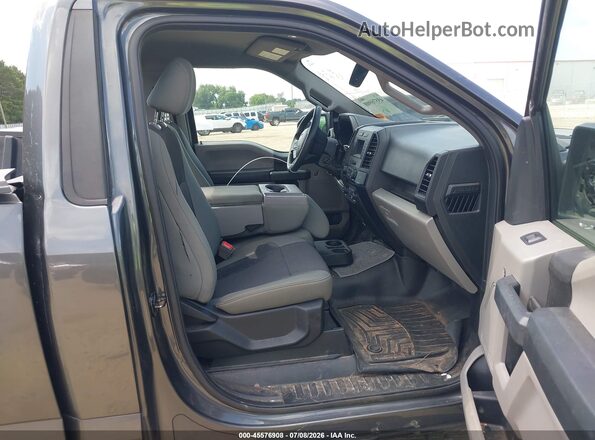 1FTMF1CB8JFB38208 2018 FORD F150 Gray წინა სალონის ხედი