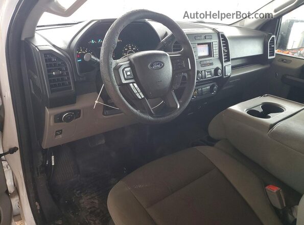1FTMF1CB8JKC04425 2018 FORD F150 White წინა პანელის ხედი