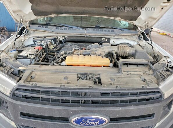 1FTMF1CB8JKC04425 2018 FORD F150 White უკანა სალონის ხედი