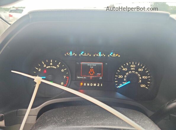 1FTMF1CB8KFA42581 2019 FORD F150 White Вид щитка приладів