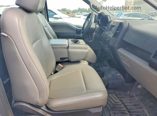 1FTMF1CB9JKC03090 2018 FORD F150 Белый Вид задних сидений