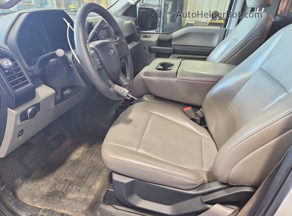1FTMF1CBXKKD57633 2019 FORD F150 White Vista interior delantera