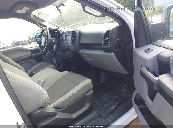 1FTMF1CP3GFA48890 2016 FORD F150 White Front interior view