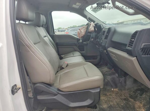 1FTMF1E87GFA89075 2016 FORD F150 White Vista de los asientos traseros