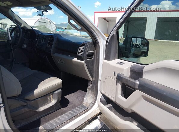 1FTMF1EB5JKE76783 2018 FORD F150 Silver Widok wnętrza z przodu