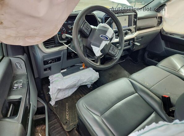 1FTMF1EB5MKE78957 2021 FORD F150 White Dashboard view
