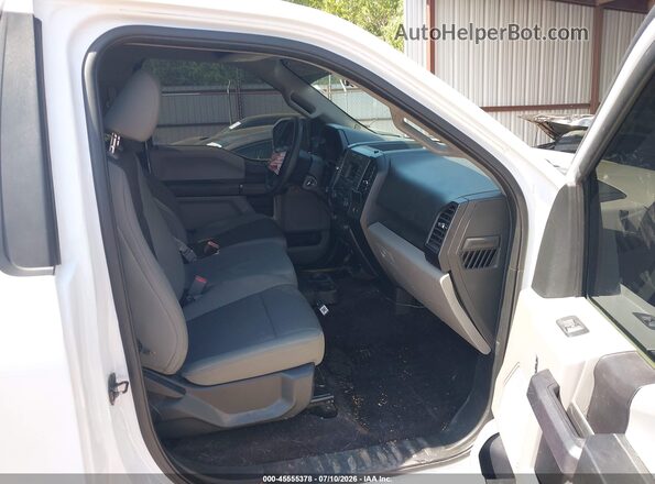 1FTMF1EP1HKD07866 2017 FORD F150 White Սալոնի դիմացի տեսք