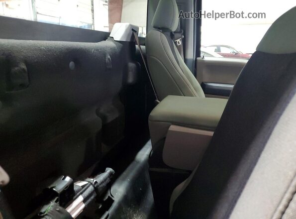 1FTMF1EP8KFA55887 2019 FORD F150 Gray Widok tylnych siedzeń