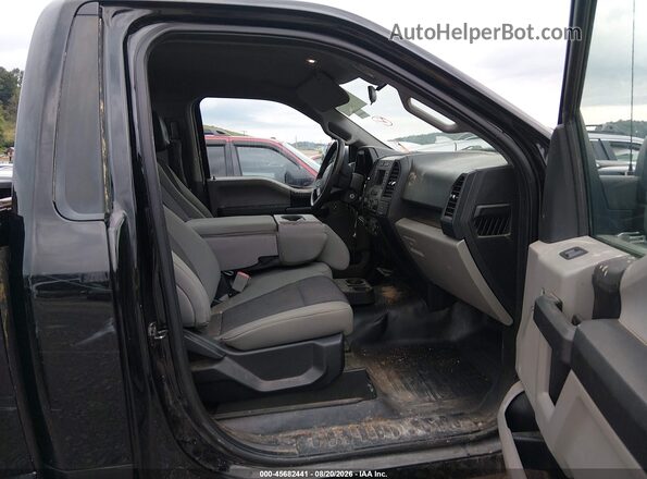 1FTMF1EP9JFA91084 2018 FORD F150 Black Widok wnętrza z przodu