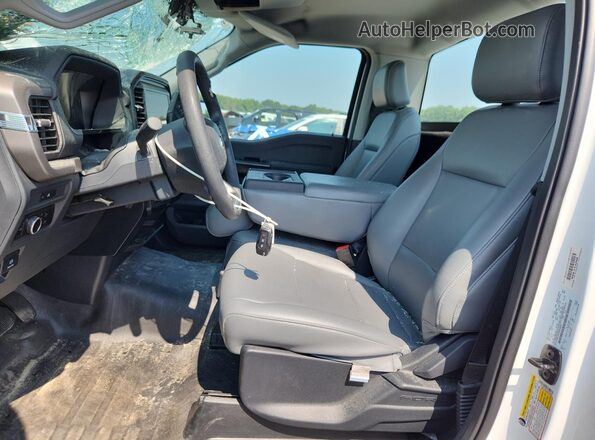 1FTMF1K54SKE49896 2025 FORD F150 White Widok wnętrza z przodu