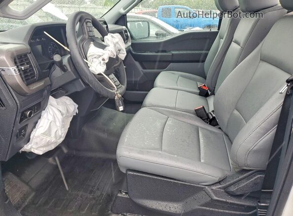 1FTMF1KP3TKD06733 2026 FORD F150 White Front interior view