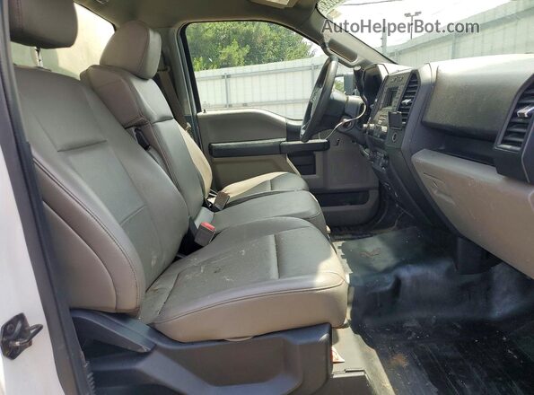 1FTNF1CG8JKC58520 2018 FORD F150 Белый Вид задних сидений