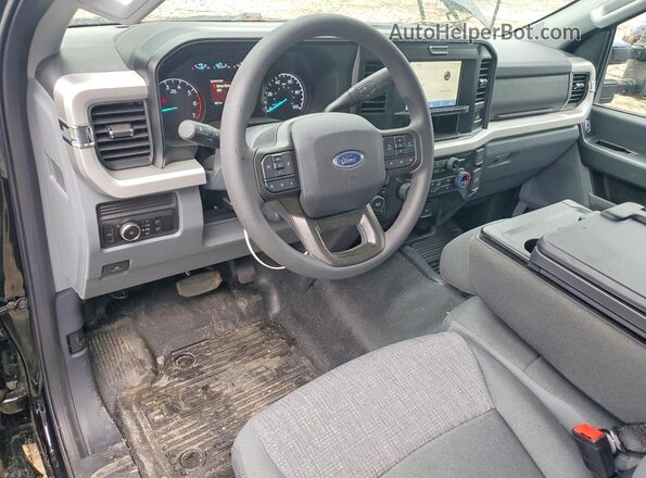 1FTRF3BN3SED18295 2025 FORD F350 Черный Вид панели приборов