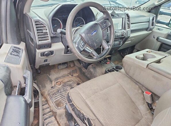 1FTRF3BT0HEC17657 2017 FORD F350 Черный Вид панели приборов