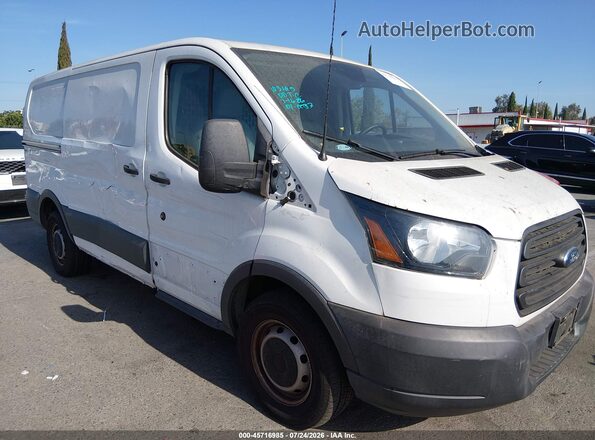 1FTYE1YM8HKA10437 2017 FORD TRANSIT-150 Белый Вид спереди