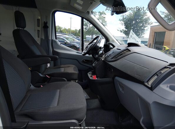 1FTYE1ZM2HKB08619 2017 FORD TRANSIT-150 White Սալոնի դիմացի տեսք