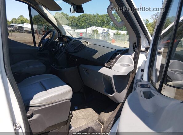 1FTYE2CM2JKA77974 2018 FORD TRANSIT-150 White Widok wnętrza z przodu