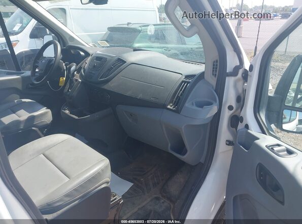 1FTYR1CM3JKA95320 2018 FORD TRANSIT-250 White Front interior view