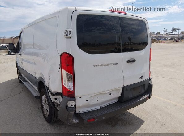 1FTYR1YM4JKA59001 2018 FORD TRANSIT-250 White Front view