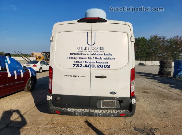 1FTYR2CM6JKB27439 2018 FORD TRANSIT Белый Вид сзади