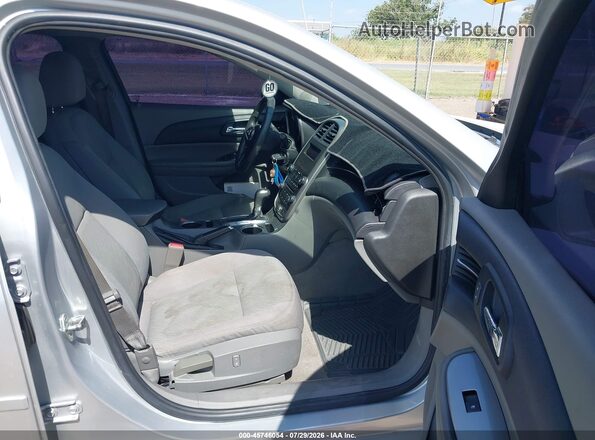 1G11B5SA7GF109458 2016 CHEVROLET MALIBU Silver Vista interior delantera