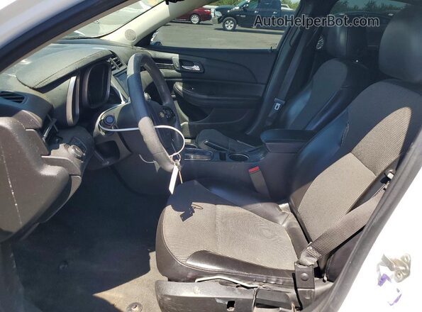 1G11C5SA2GF160881 2016 CHEVROLET MALIBU Белый Вид салона спереди