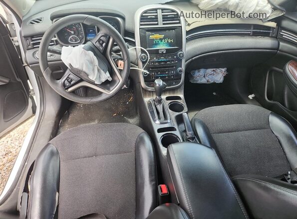 1G11C5SA3GF158234 2016 CHEVROLET MALIBU White Widok deski rozdzielczej