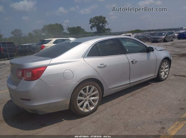 1G11E5SA5GF159332 2016 CHEVROLET MALIBU Серебряный Задняя правая четверть