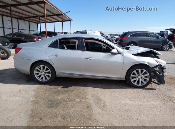 1G11E5SA6GF132401 2016 CHEVROLET MALIBU Серебряный Вид задней части салона